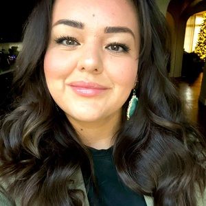 Meet your Posher, Paige